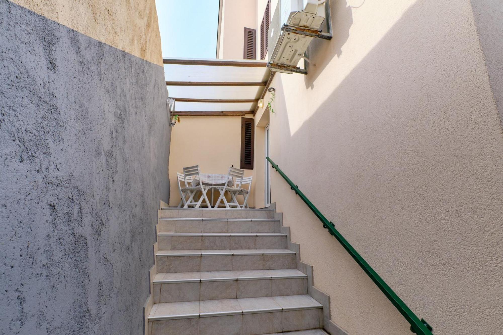Apartments Antonella Veli Losinj Ngoại thất bức ảnh