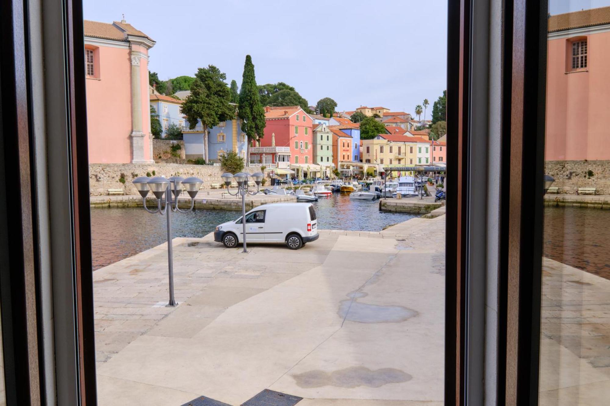 Apartments Antonella Veli Losinj Ngoại thất bức ảnh